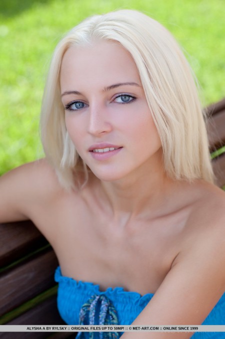 This softcore gallery is very popular and the only reason is stunning blonde Alysha A.